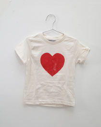 Should you size up a kids tee for an oversized fit? | Colorful Bunch